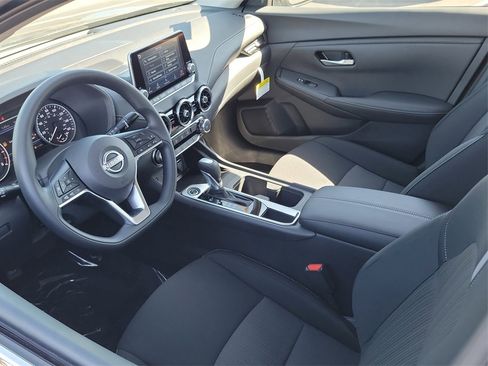 New 2025 Nissan Sentra SV image 5