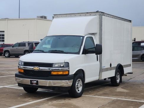 Used 2025 Chevrolet Express 3500 w/ Power Convenience Package image 10
