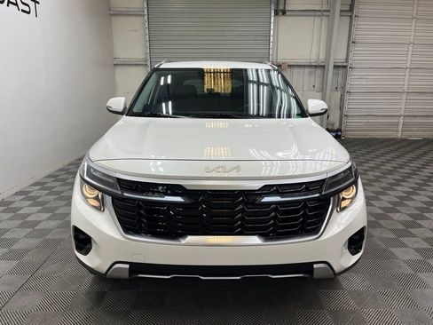 Used 2025 Kia Seltos EX AWD/4WD image 9