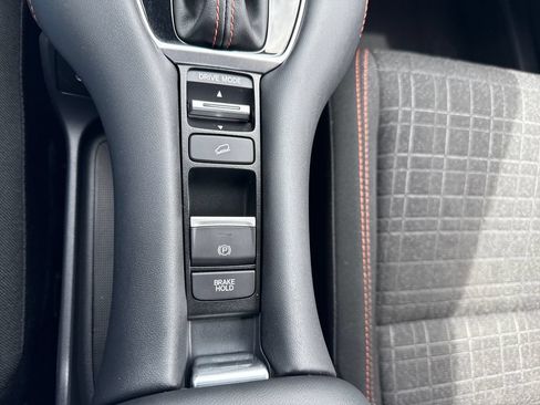 Certified 2025 Honda HR-V Sport image 27