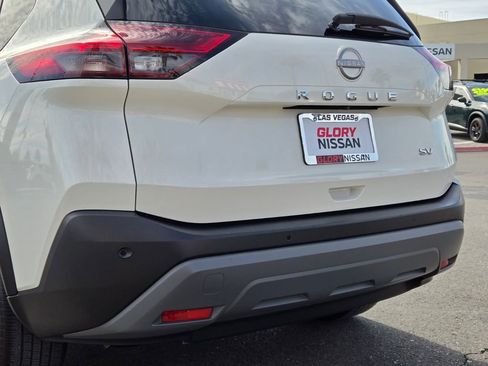 Certified 2023 Nissan Rogue SV FWD image 6