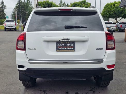 Used 2016 Jeep Compass 4WD image 4