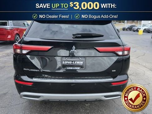 Used 2023 Mitsubishi Outlander SE image 10