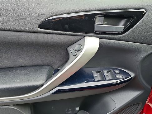 New 2026 Mitsubishi Eclipse Cross LE image 8