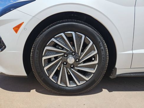 Used 2022 Hyundai Sonata Limited FWD image 7