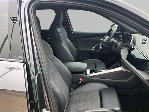 Used 2025 Audi SQ5 Premium Plus w/ Premium Plus Package AWD/4WD image 7