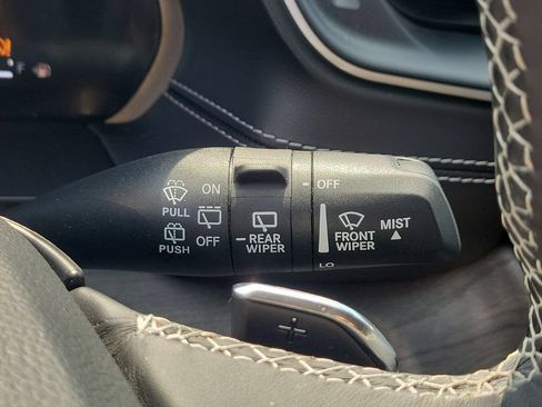 Certified 2022 Jeep Grand Cherokee Limited AWD/4WD image 28