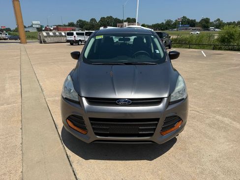 Used 2014 Ford Escape S FWD image 2