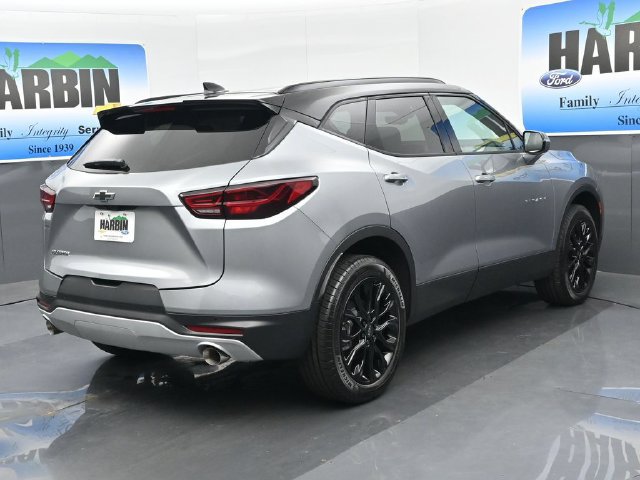 New 2026 Chevrolet Blazer LT w/ LPO, Black Sport Package FWD image 5