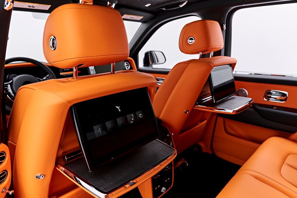 Used 2026 Rolls-Royce Cullinan w/ Cullinan Package AWD/4WD image 52