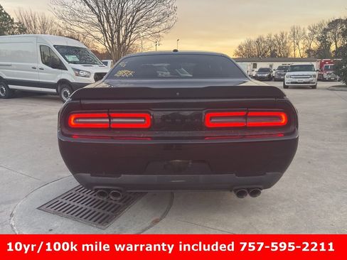 Used 2020 Dodge Challenger SXT w/ Blacktop Package image 5