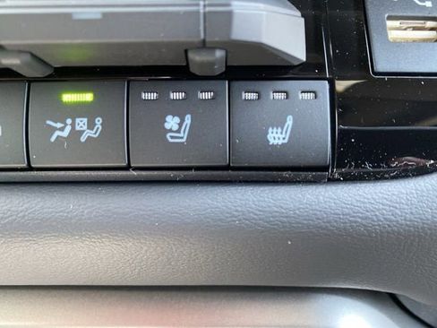 New 2026 Toyota Tundra Platinum AWD/4WD image 15