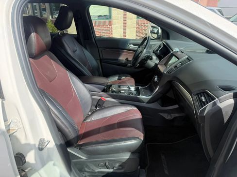 Used 2020 Ford Edge Titanium w/ Equipment Group 301A AWD/4WD image 37