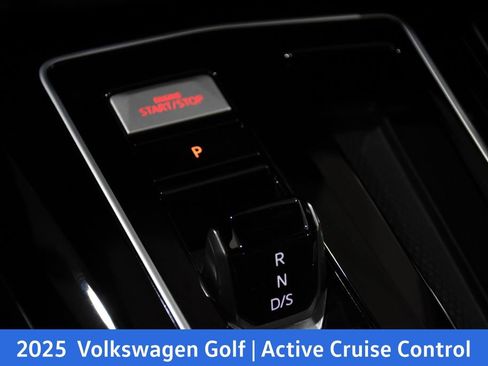 Used 2025 Volkswagen GTI SE FWD image 25