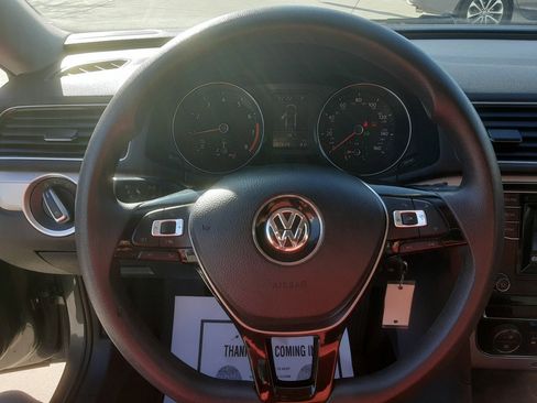 Used 2016 Volkswagen Passat 1.8T S image 7