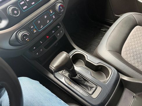 Used 2016 Chevrolet Colorado Z71 image 12