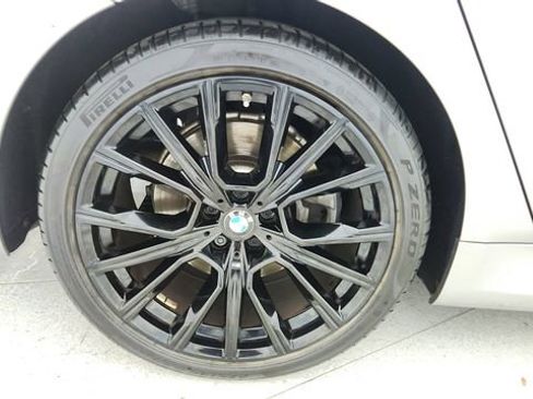 Used 2022 BMW 740i xDrive w/ M Sport Package image 65