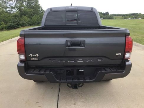 Used 2023 Toyota Tacoma SR AWD/4WD image 4