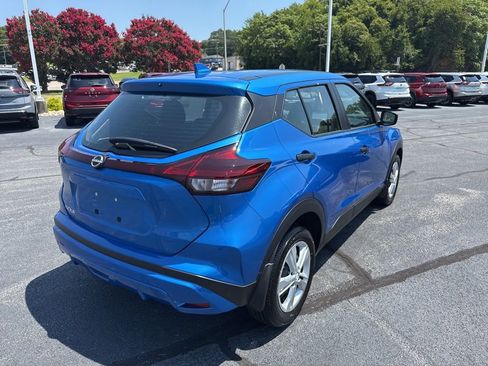 New 2025 Nissan Kicks Play S FWD image 7