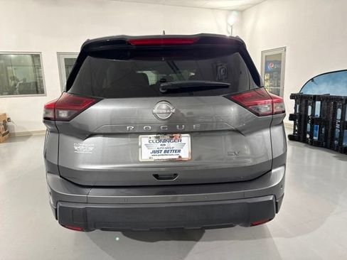 Used 2024 Nissan Rogue SV FWD image 7