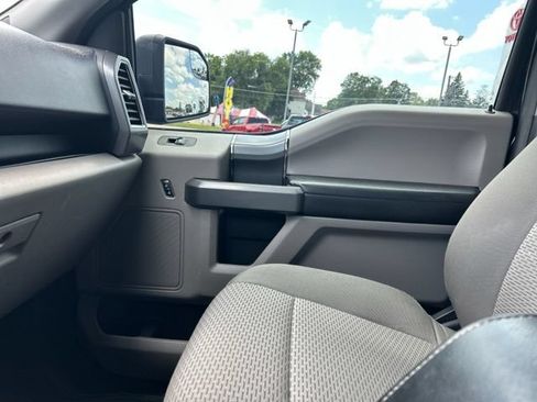 Used 2016 Ford F150 XLT w/ Equipment Group 302A Luxury AWD/4WD image 40
