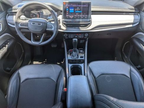 Used 2024 Jeep Compass Latitude AWD/4WD image 15