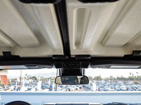 Used 2024 Jeep Wrangler Unlimited Sahara AWD/4WD image 19