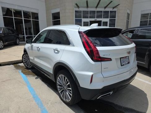 Used 2024 Cadillac XT4 Premium Luxury w/ Technology Package AWD/4WD image 4