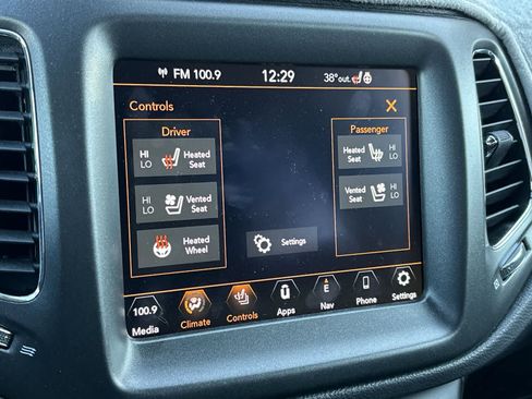 Used 2021 Jeep Compass Trailhawk w/ Sun and Sound Group image 12