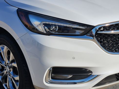 Used 2019 Buick Enclave Avenir w/ Avenir Technology Package image 5