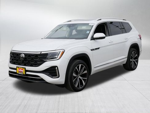 Used 2025 Volkswagen Atlas SEL Premium R-Line image 3