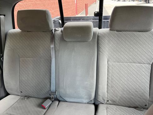 Used 2011 Toyota Tacoma 4x4 Double Cab w/ Towing Pkg image 27