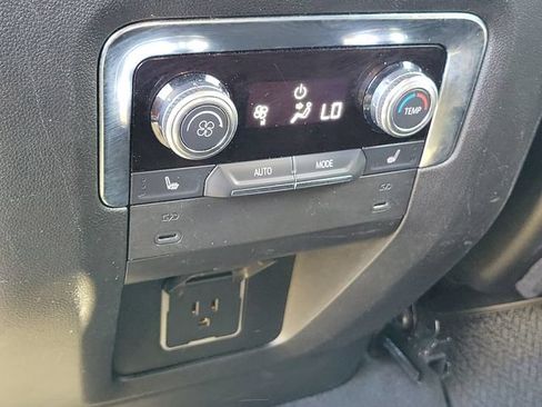 Certified 2025 GMC Yukon Denali AWD/4WD image 20
