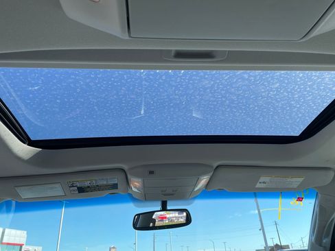 Used 2016 Toyota Sequoia Platinum image 22