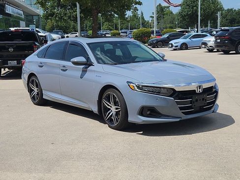 Used 2021 Honda Accord Touring image 3
