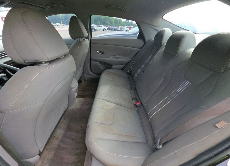 Used 2024 Hyundai Elantra SEL FWD image 10