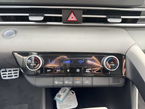 New 2026 Hyundai Elantra Sport FWD image 18