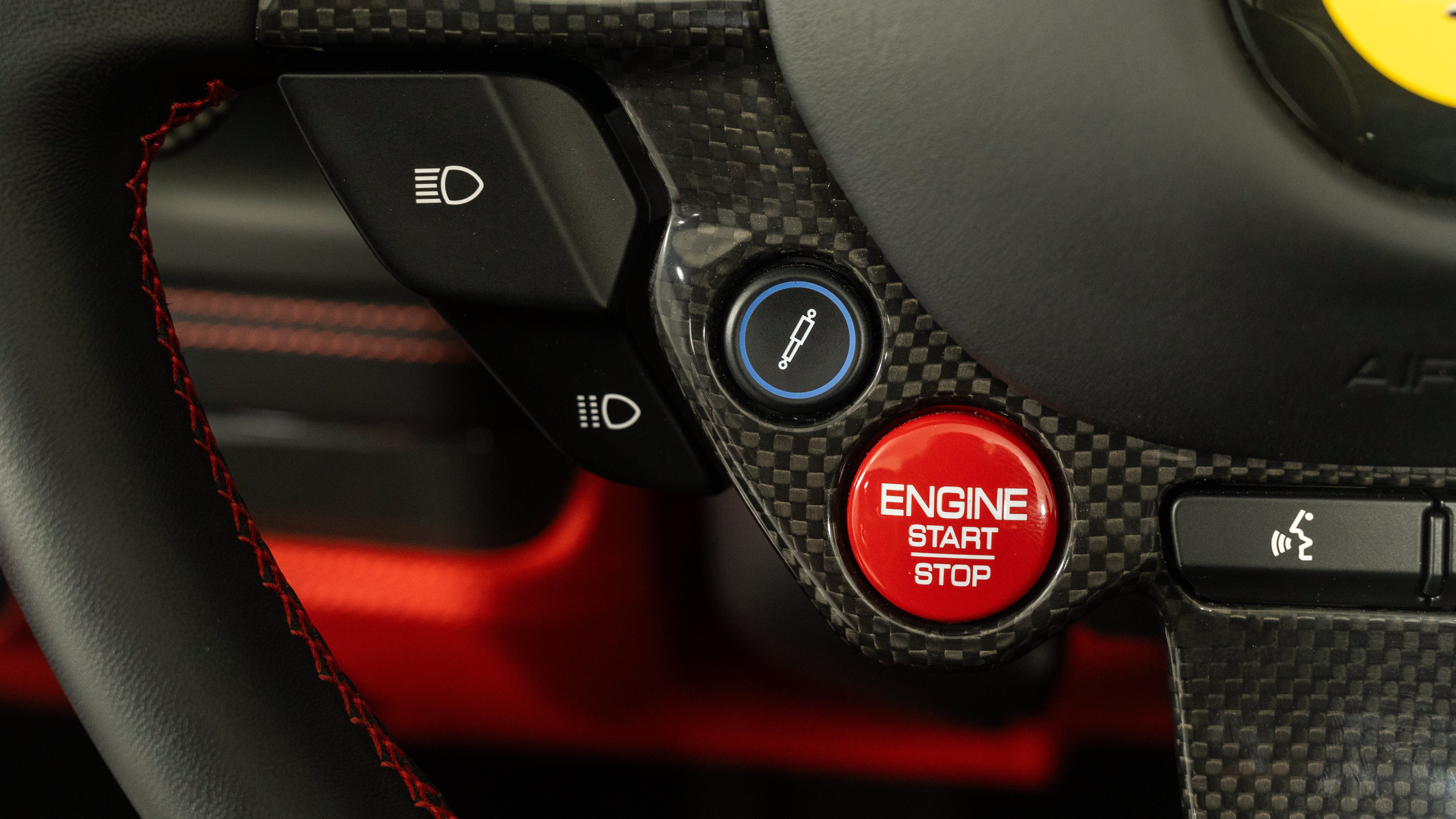 Certified 2021 Ferrari F8 Tributo RWD image 30
