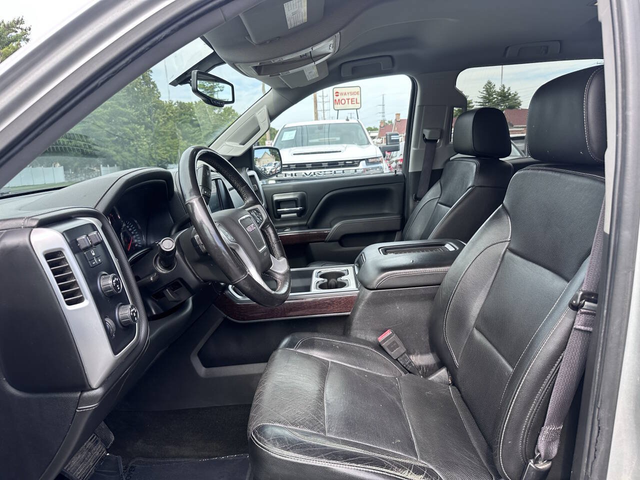 Used 2017 GMC Sierra 1500 SLT w/ SLT Premium Package AWD/4WD image 17