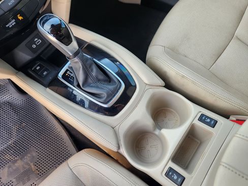 Used 2020 Nissan Rogue SL image 16