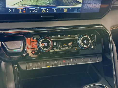 New 2026 GMC Sierra 3500 AT4 w/ AT4 Premium Plus Package image 11