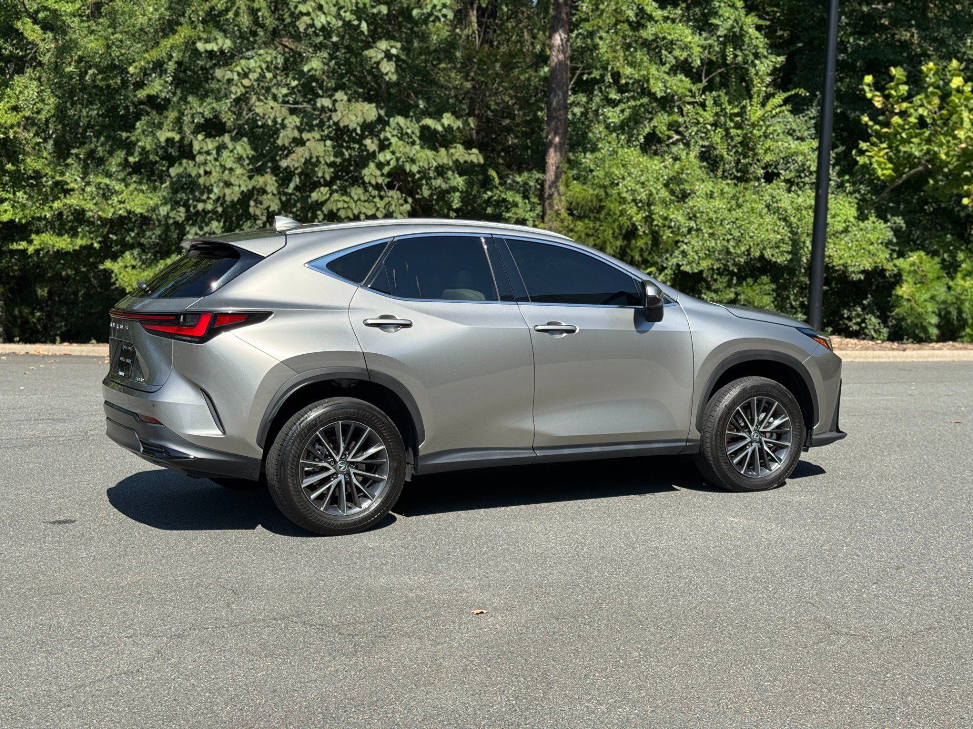 Used 2024 Lexus NX 250 FWD w/ Towing Package (2000 Lbs) image 13