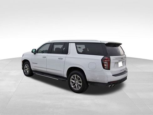 Used 2021 Chevrolet Suburban Premier w/ Premium Package image 3