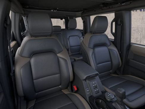 New 2026 Ford Bronco Big Bend w/ Black Diamond Package AWD/4WD image 10