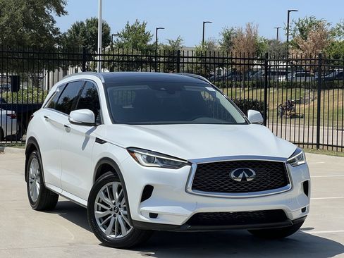 Used 2023 INFINITI QX50 Luxe FWD image 2