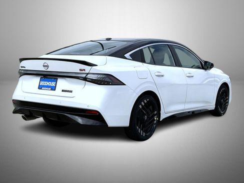 New 2026 Nissan Sentra SR FWD image 5