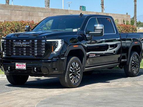 Certified 2025 GMC Sierra 2500 Denali Ultimate AWD/4WD image 8