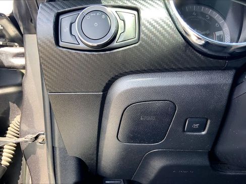 Used 2017 Ford Mustang Coupe RWD image 33