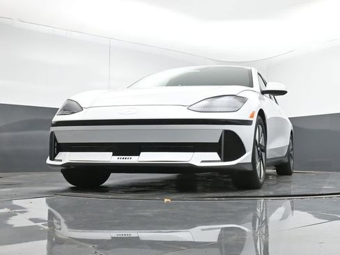 New 2025 Hyundai Ioniq 6 SE image 36