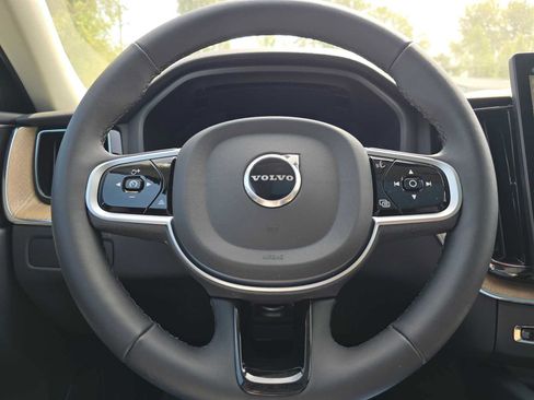 Used 2026 Volvo XC60 B5 Core AWD/4WD image 24